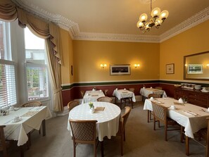 Dining - Bowden Lodge Hotel (Southport)