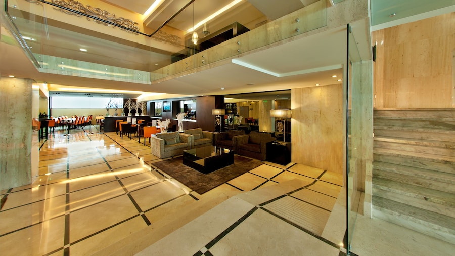 特里姆阿拉梅达酒店