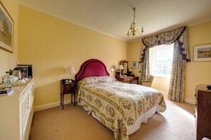 Egyptian cotton sheets, premium bedding, free WiFi