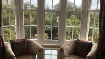 Egyptian cotton sheets, in-room safe, free WiFi, bed sheets