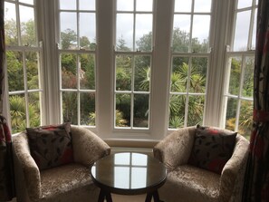 Egyptian cotton sheets, in-room safe, free WiFi, bed sheets