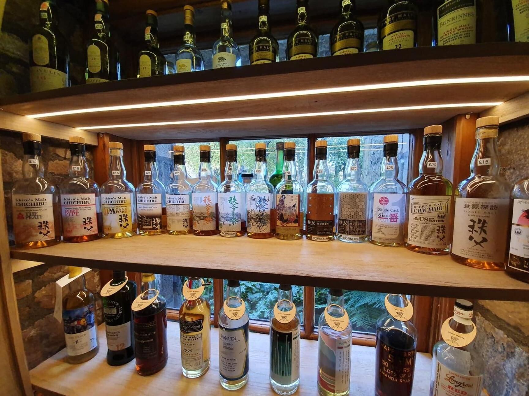 lunch and dinner served, local cuisine