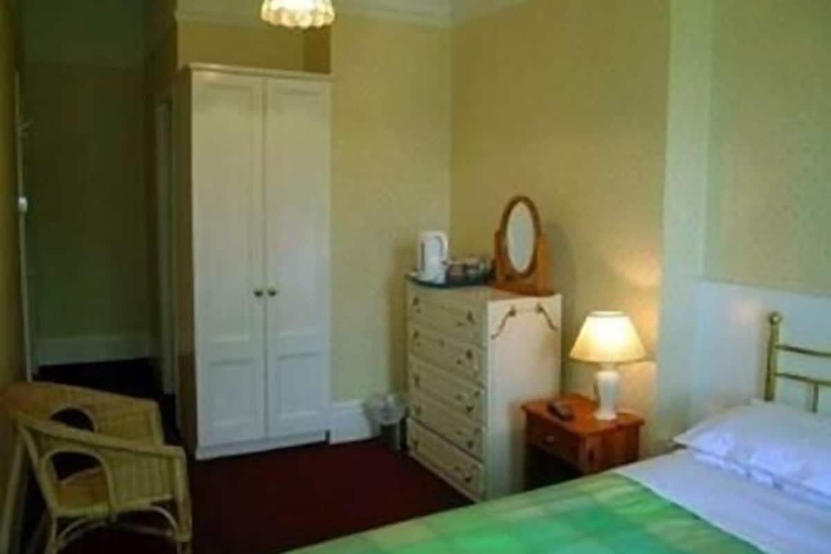 Iron/ironing board (on request), WiFi (free)