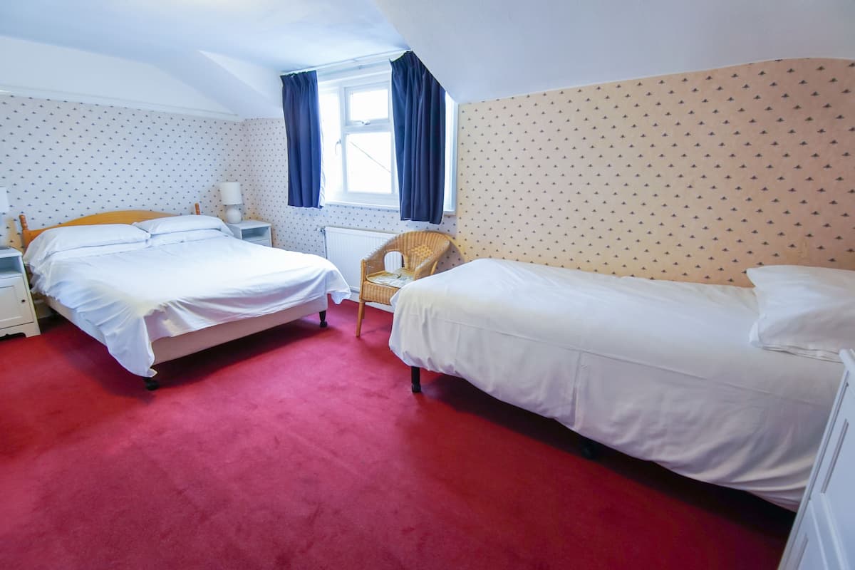 Triple Room, Shared Bathroom | Iron/ironing board (on request), WiFi (free)