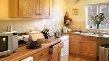 4 habitaciones, tabla de planchar con plancha y wifi gratis