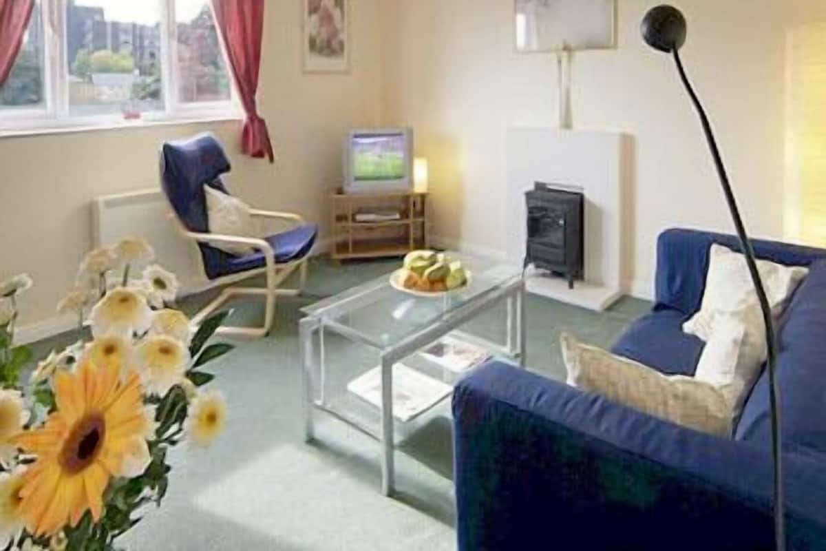 Appartamento, 2 camere da letto, accessibile ai disabili, cucina | 4 camere, ferro/asse da stiro, Wi-Fi gratuito
