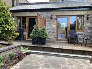 Deluxe Double Room, Ensuite, Garden View (Terrace - Four Poster ) | Garden - Glenalmond Guest House (Edinburgh)