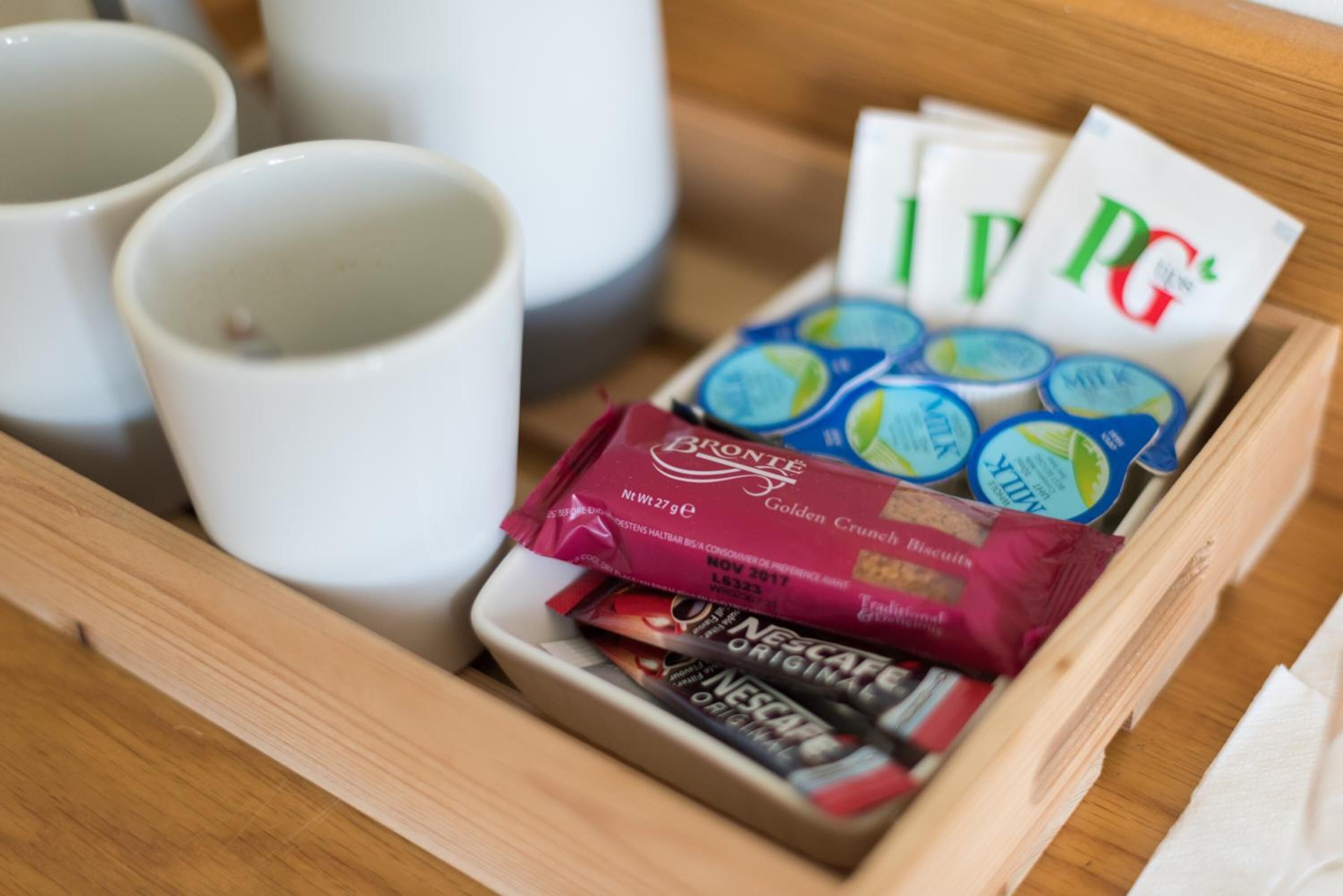 coffee/tea maker, electric kettle