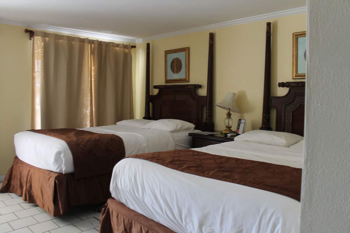 2 Double Bed Efficiency | Iron/ironing board (on request), WiFi (free), bed sheets