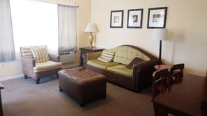 1 Bedroom Apartment | Oppholdsrom | Flatskjerm-TV