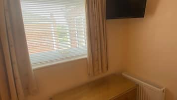 Comfort Single Room, Ensuite, Courtyard View