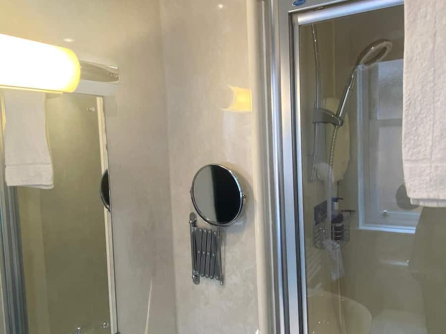 Comfort Double or Twin Room, Ensuite, Courtyard View | Bathroom