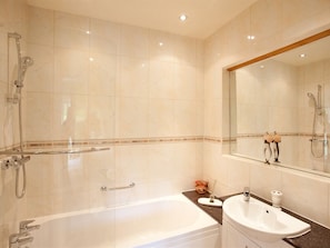 Chambre Double Supérieure, salle de bains attenante (Badger Point) | Salle de bain