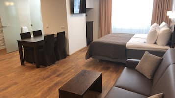 Superior Double or Twin Room | Desk, free WiFi