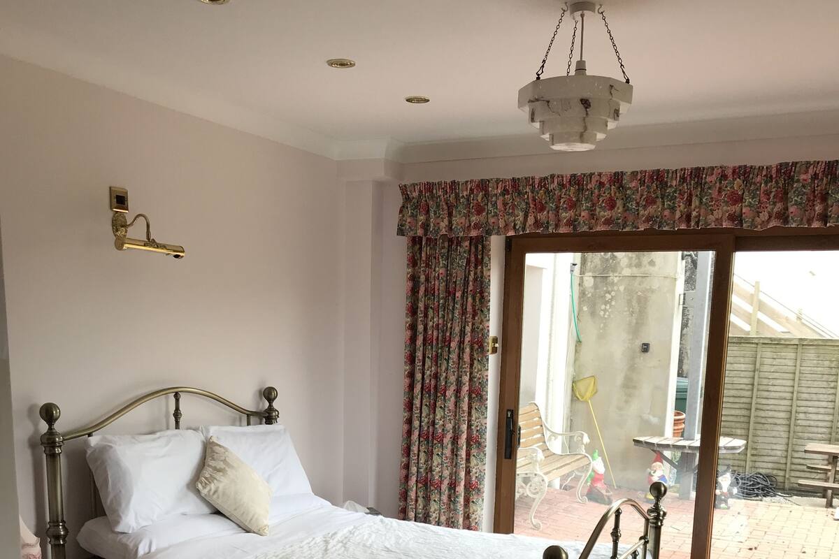 Superior Double Room, 1 King Bed (Nr. 5) | Egyptian cotton sheets, premium bedding, Select Comfort beds