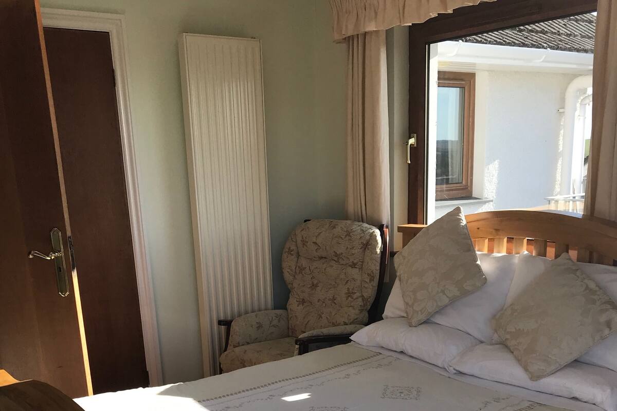 Superior Double Room, Balcony, Garden View (Nr. 5) | Egyptian cotton sheets, premium bedding, Select Comfort beds
