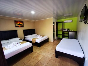 Quarto luxo | Cofres nos quartos, Wi-Fi de cortesia, roupa de cama