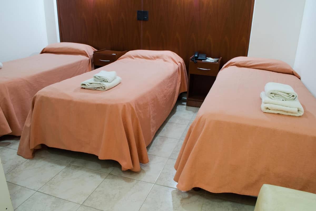 In-room safe, free WiFi, bed sheets