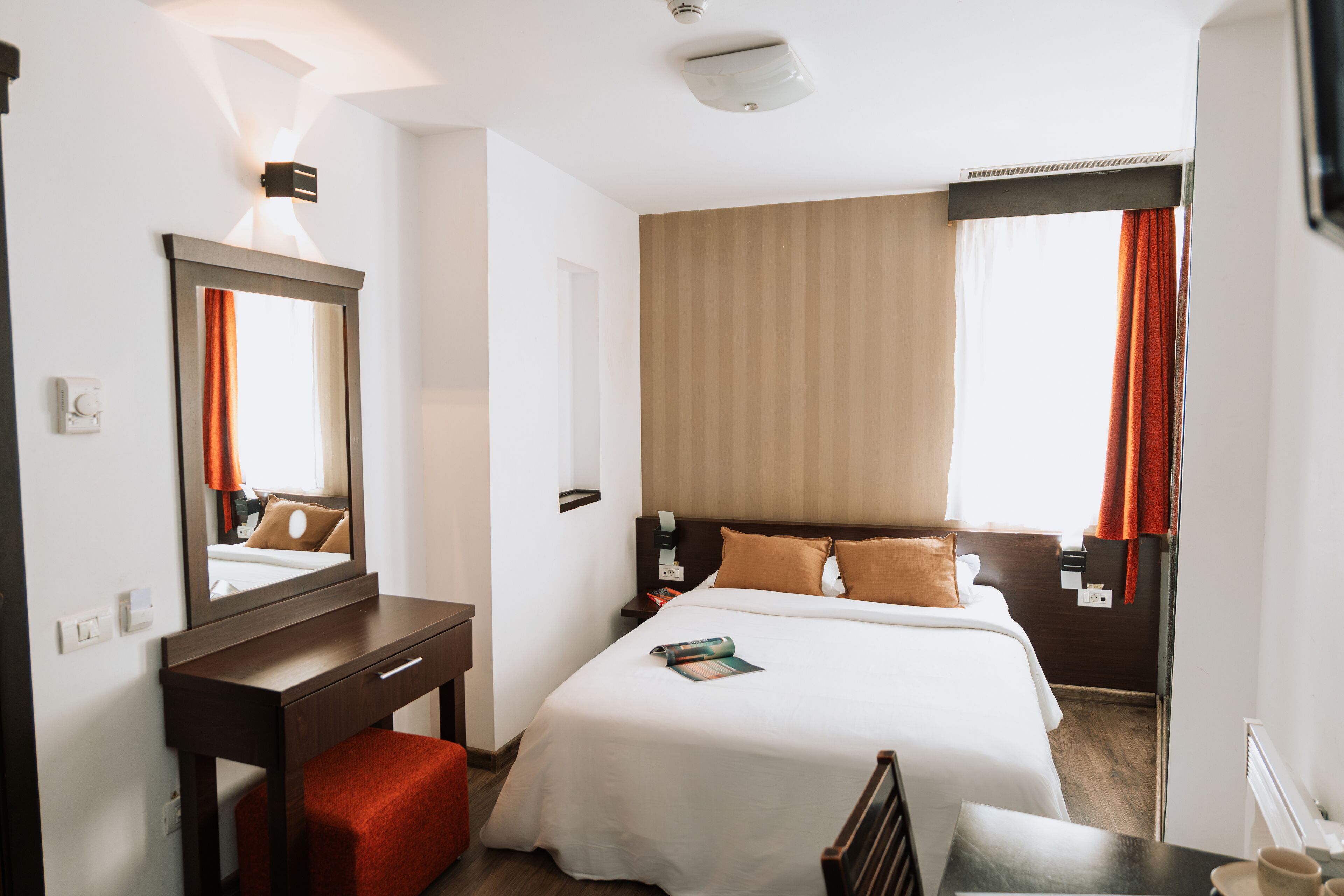 Classic Double Room | Peti besi dalam bilik, meja, katil bayi/kot (percuma), Wi-fi percuma 