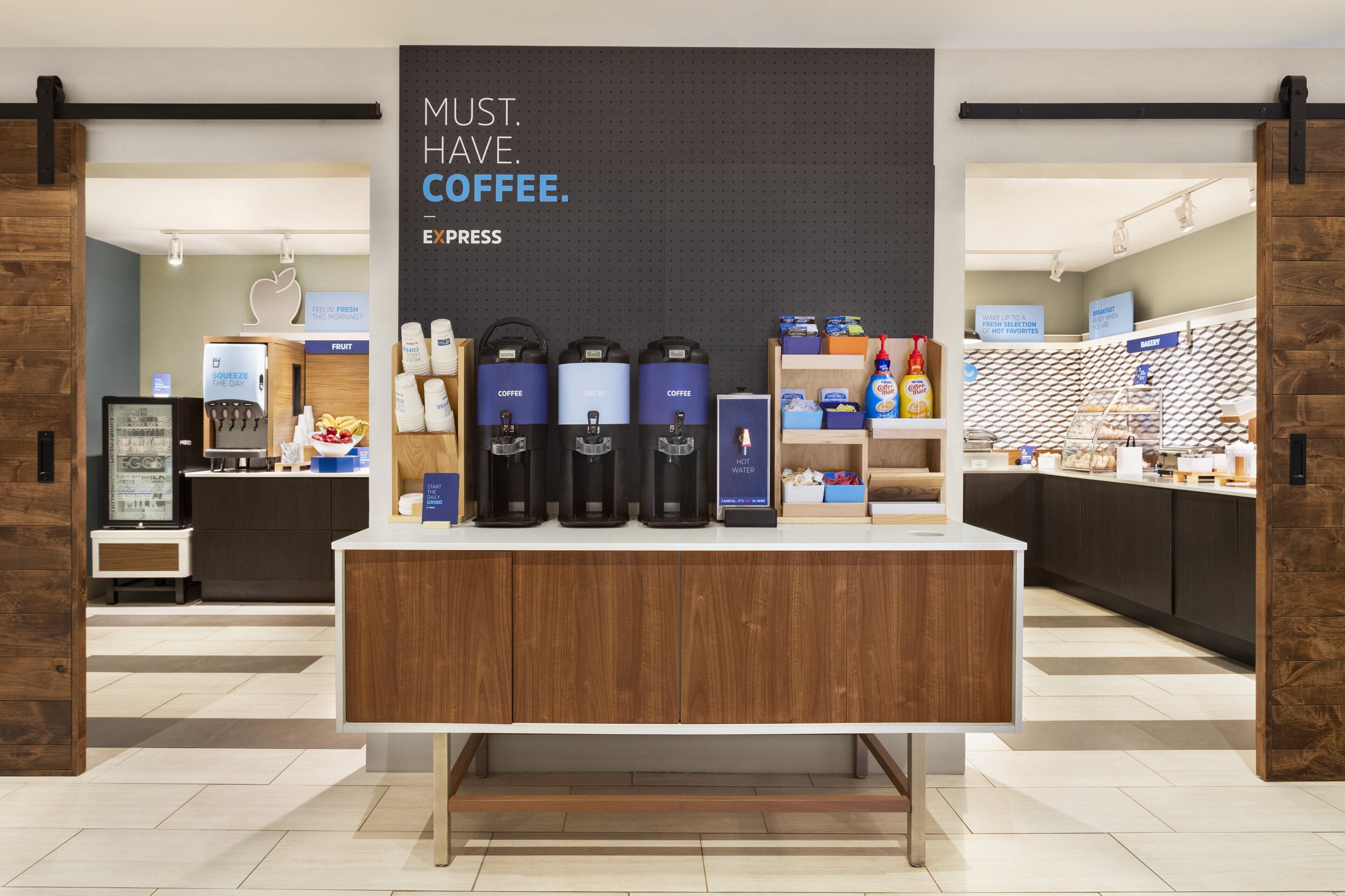 free buffet breakfast