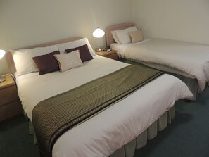 Family Double Room (Small) | Iron/ironing board, free WiFi, bed sheets
