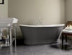 Shower, free toiletries, hair dryer, bathrobes