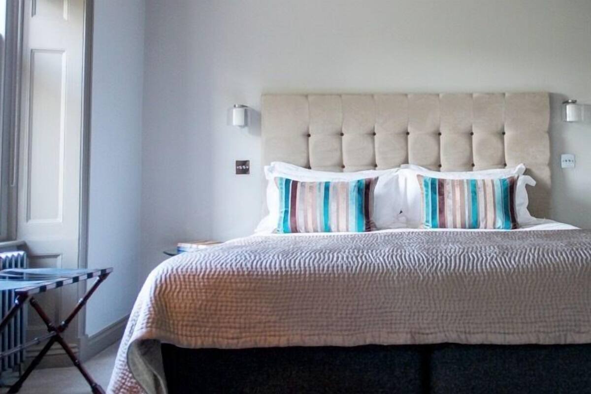Premium bedding, desk, soundproofing, iron/ironing board