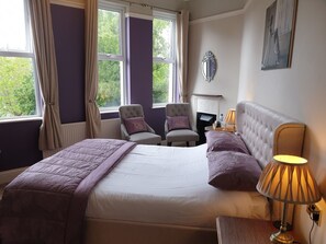 ห้องดีลักซ์ดับเบิล, ห้องน้ำในตัว | เตารีด/โต๊ะรีดผ้า