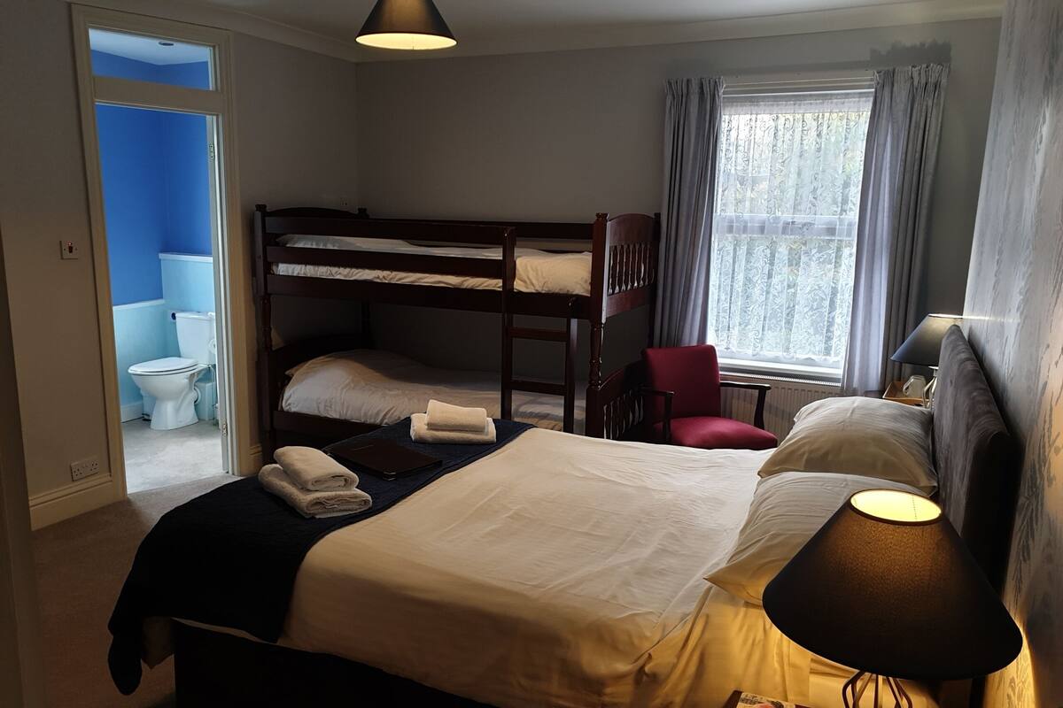 Family Room, Ensuite (2 adults & 2 children) | WiFi (無料)