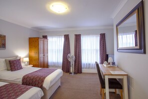 Superior Twin Room, Ensuite (Front Facing) - The Buttery Hotel (Oxford)
