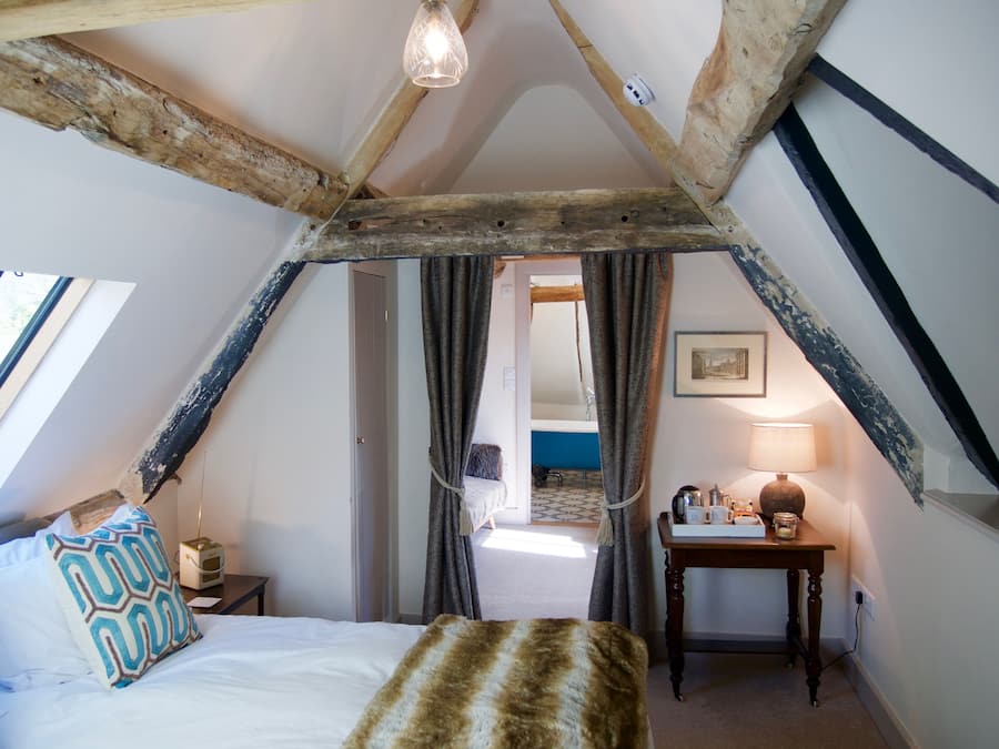 Romantic Suite | Premium bedding, individually decorated, individually furnished, desk