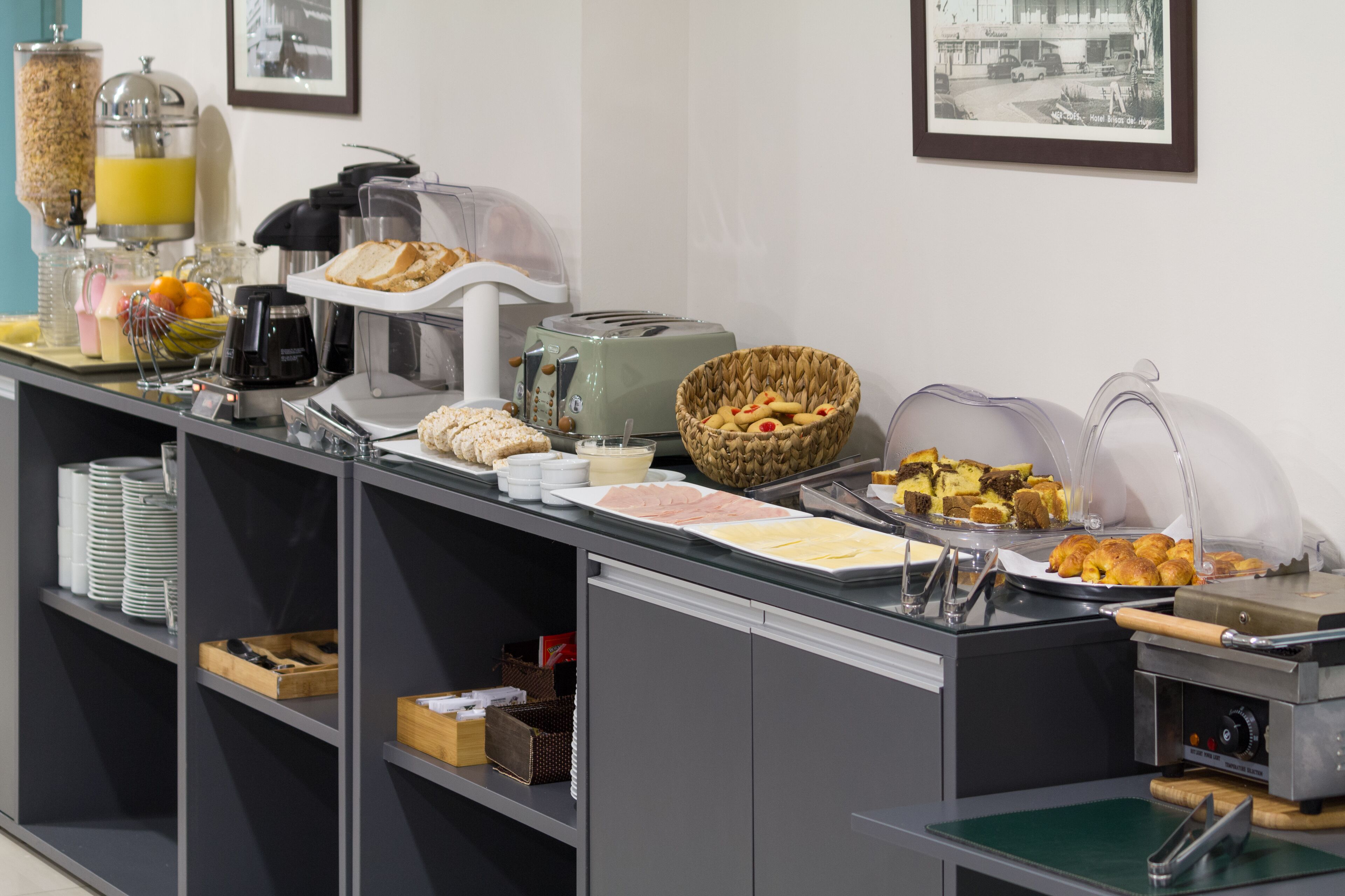 free daily cooked-to-order breakfast