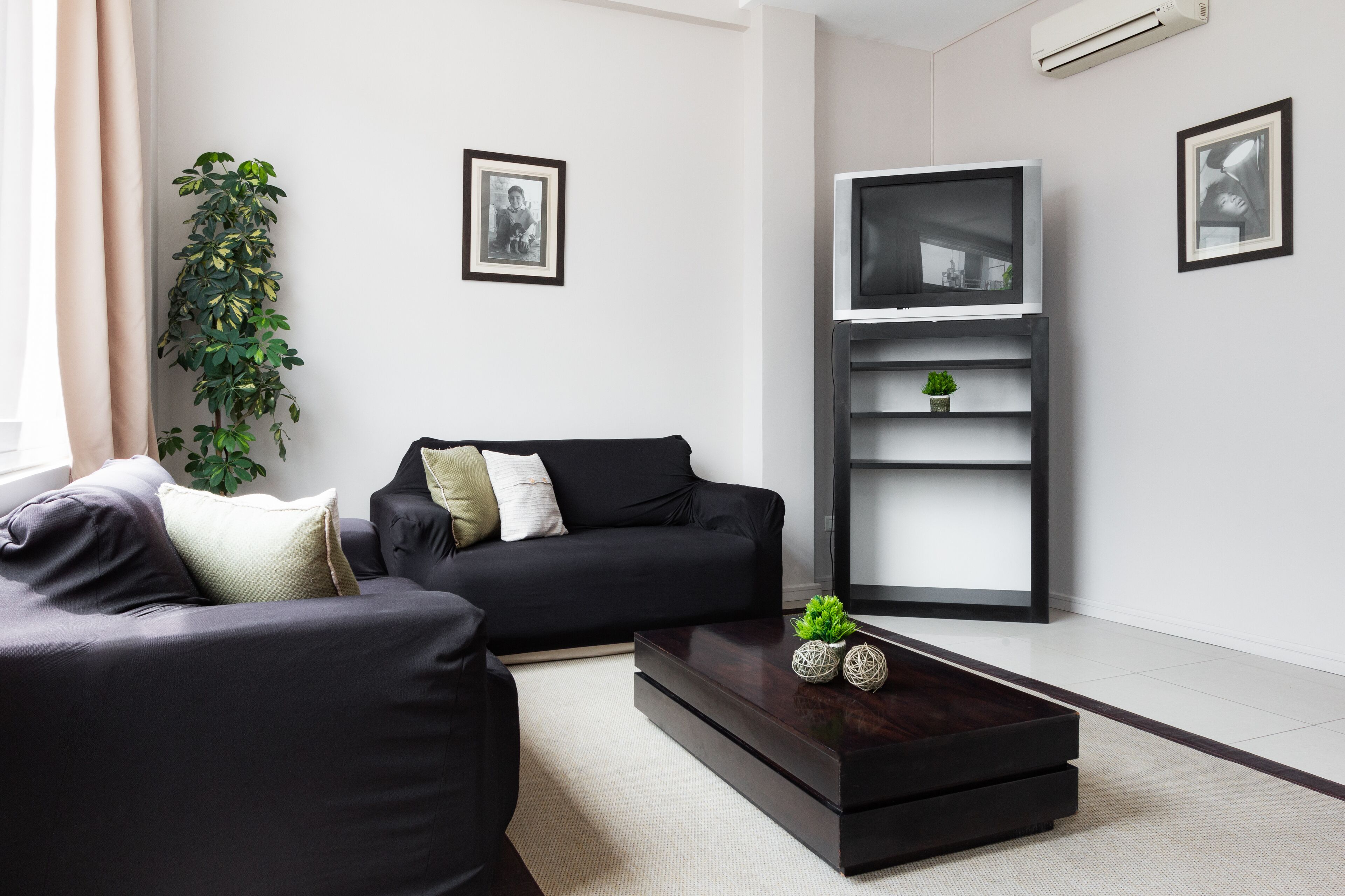 32-inch flat-screen tv with cable channels, tv