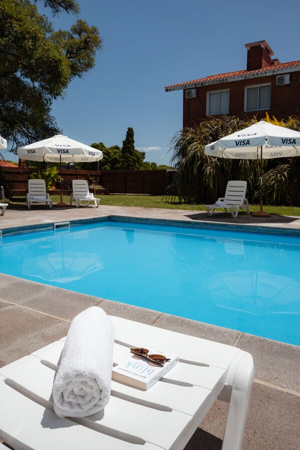 Outdoor pool, pool loungers