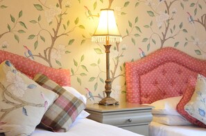 Family Triple Room | Premium bedding, desk, iron/ironing board, free cribs/infant beds - Lonsdale House (Windermere)