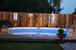 Seasonal outdoor pool, sun loungers