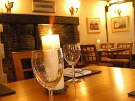 Restaurant. The New Inn - Kidmore End