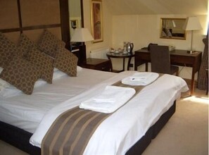Double Room, Ensuite (Champagne)