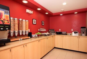 Free daily continental breakfast