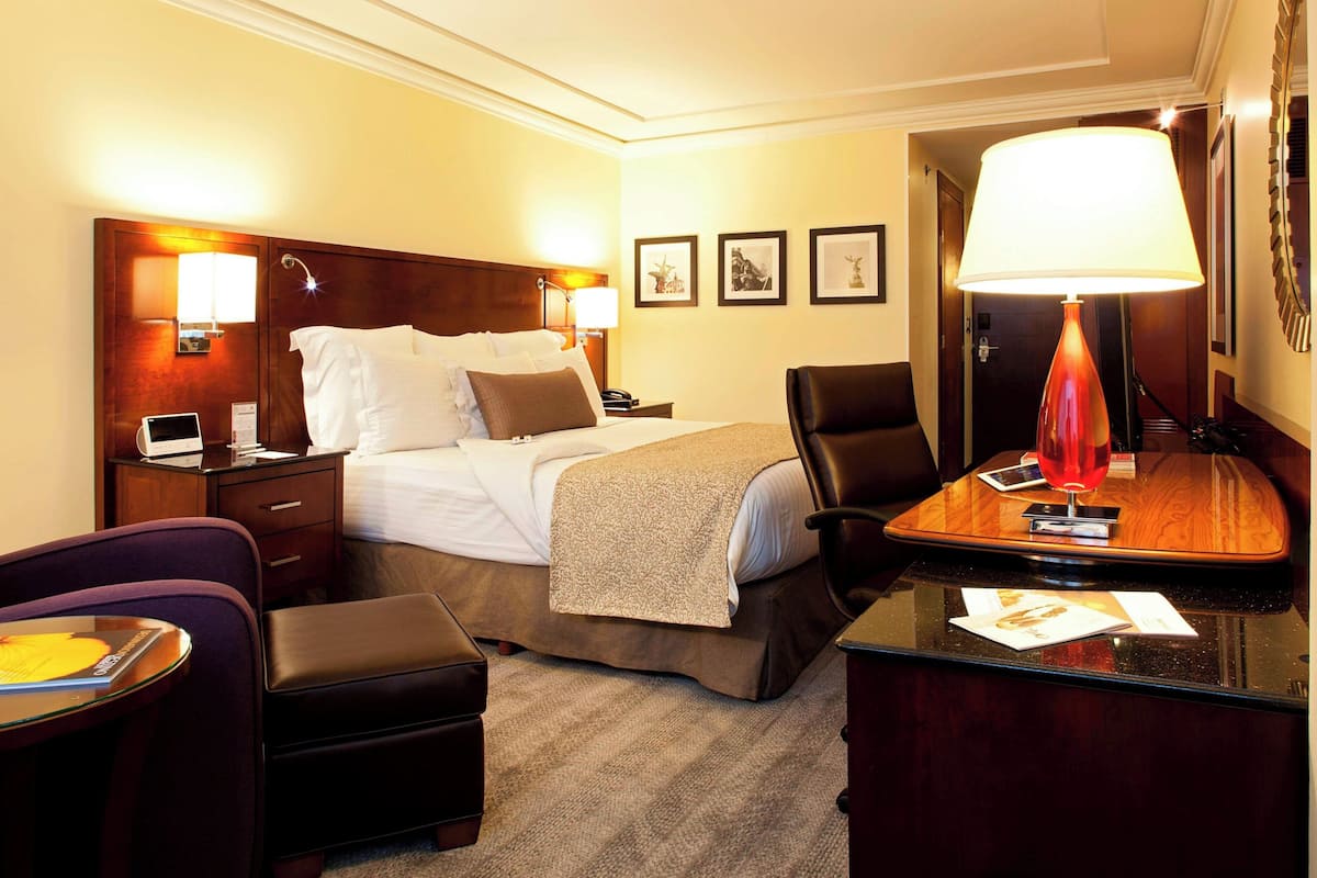Pillow-top beds, minibar, in-room safe, desk