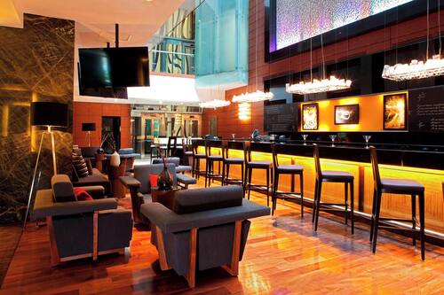 Lobby-Lounge