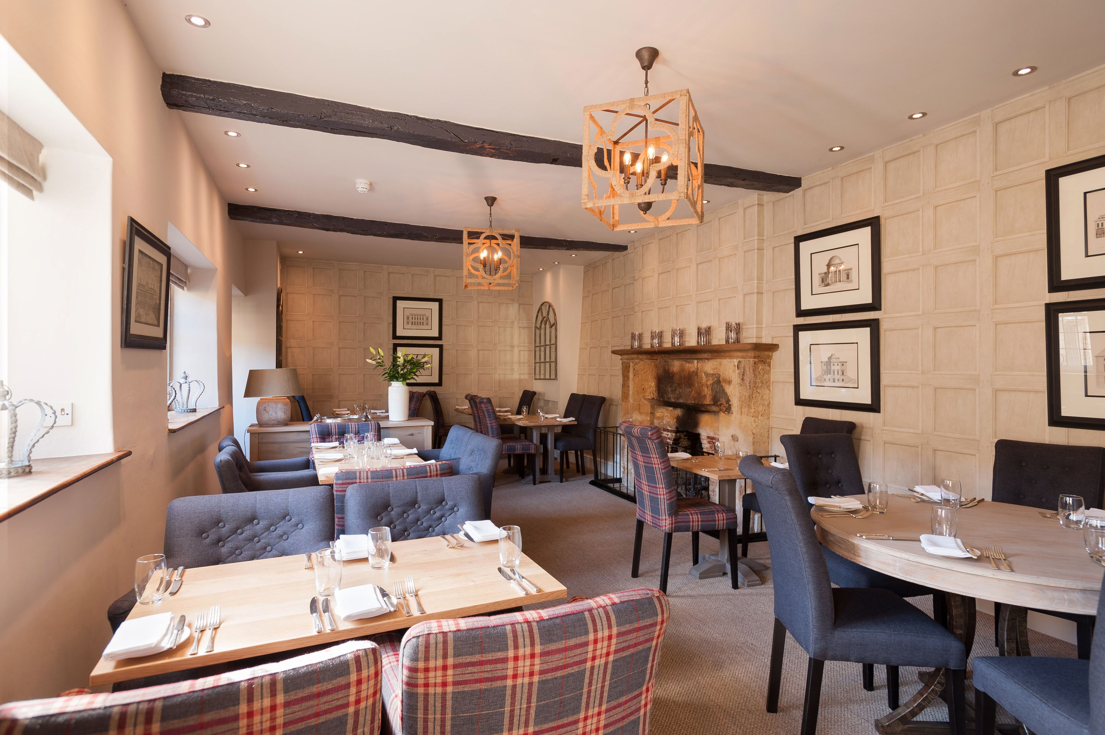 Breakfast, lunch, dinner served; British cuisine 