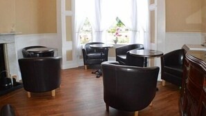 Unclassified image, 5 of 25, button - Diadem Hotel (Great Yarmouth)