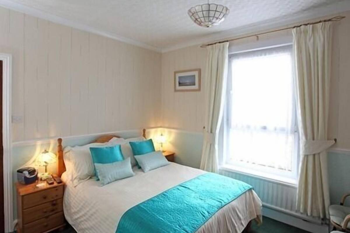 Standard Double Room, Ensuite (1st Floor) | Free WiFi, bed sheets