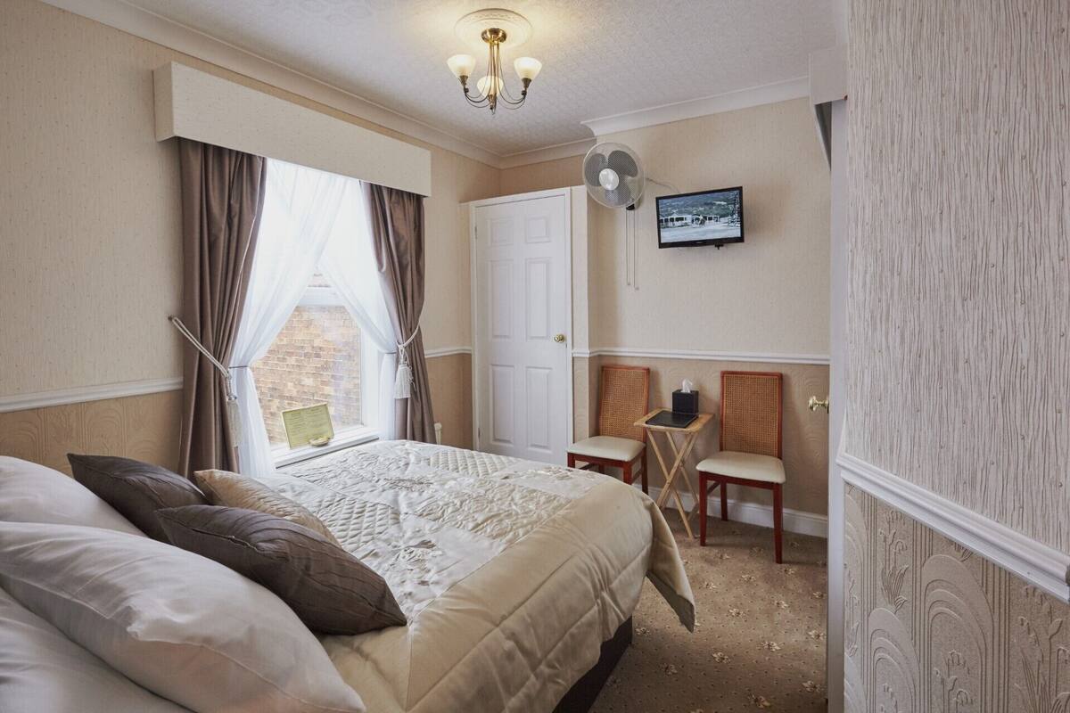 Standard Double Room, Ensuite | Free WiFi, bed sheets