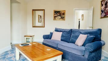 Luxury Apartment, 1 Bedroom | Living area