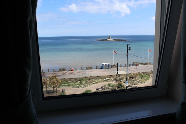 Luxury Apartment, 2 Bedrooms, Sea View | View from room
