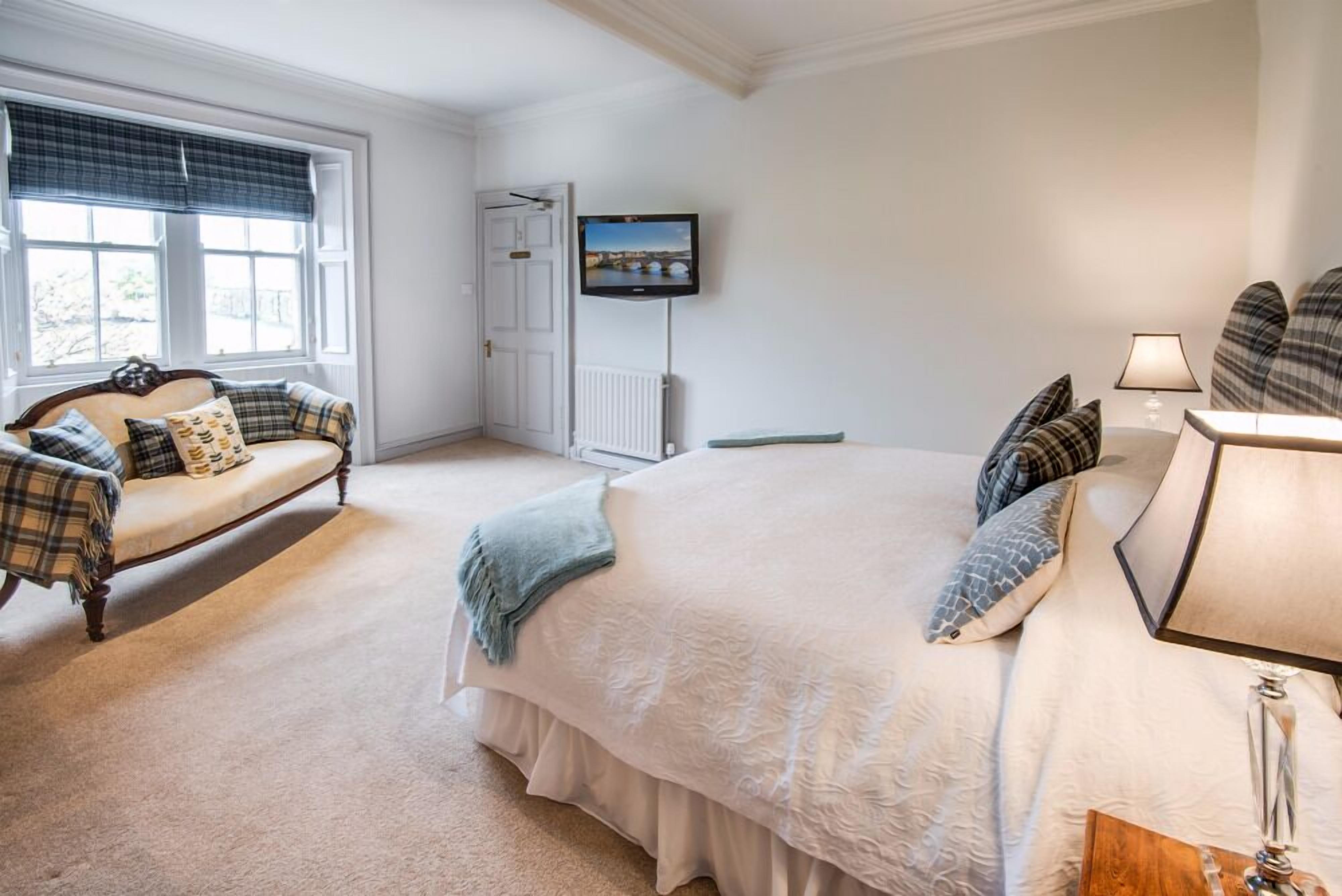 superior double or twin room | egyptian cotton sheets, premium bedding, individually decorated