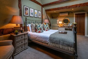 Superior Suite, Ensuite | Individually decorated, desk, laptop workspace, iron/ironing board