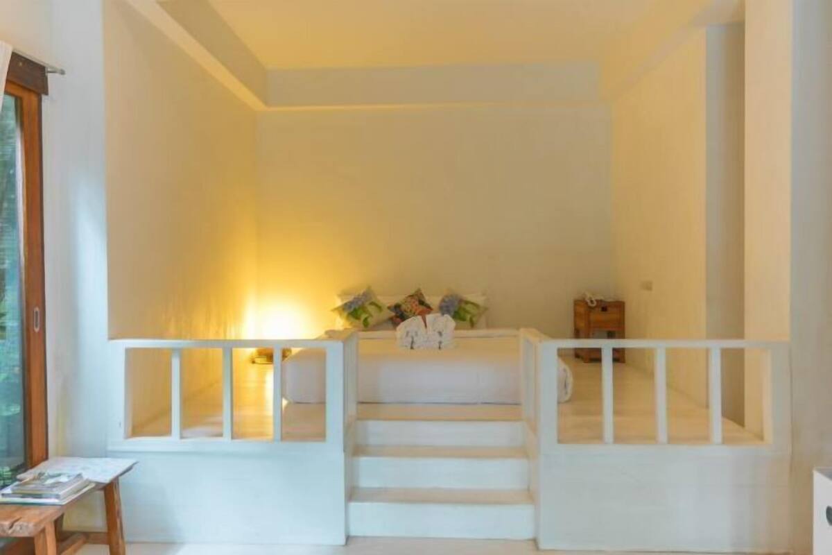 Ropa de cama de alta calidad y minibar 